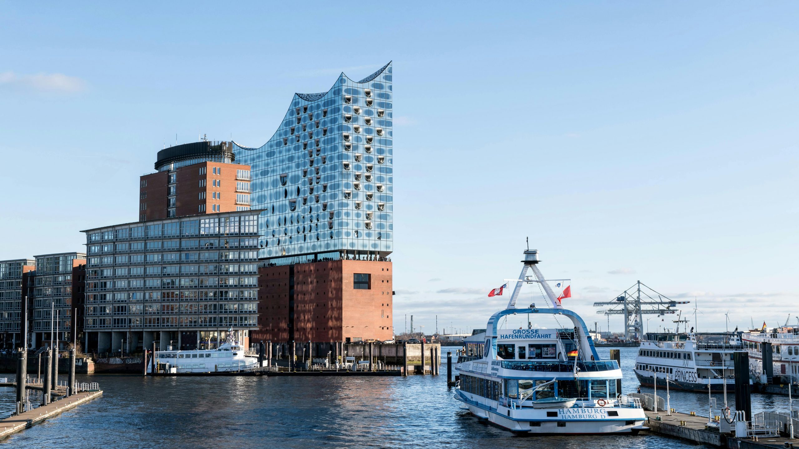 Conference Venues Hamburg - Elbphilharmonie and harbour